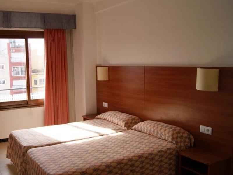 פינדה דה מר Hotel Checkin Montpalau מראה חיצוני תמונה